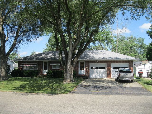 1st image of 611 S Buchanan Dr
