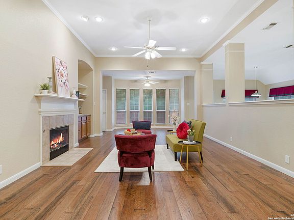4th image of 18122 BEARGRASS CT