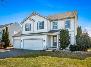 523 Stoffa Ave, Elburn, IL 60119