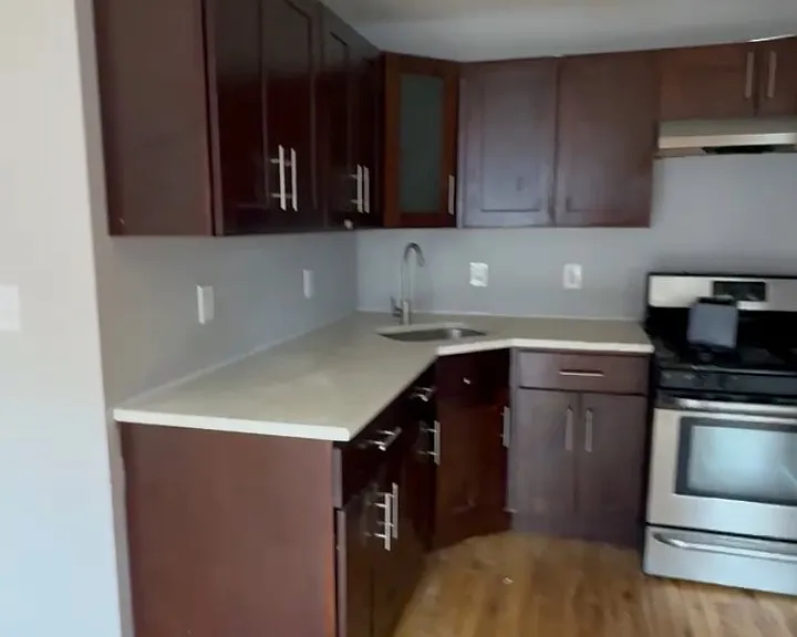 283-285 Hawthorne Ave #L1 — Photo 1
