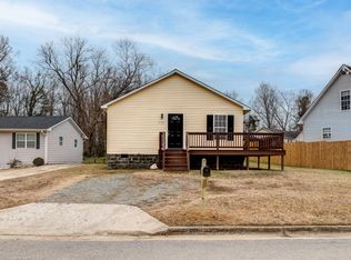 3525 Riverside Dr, Greensboro, NC 27406