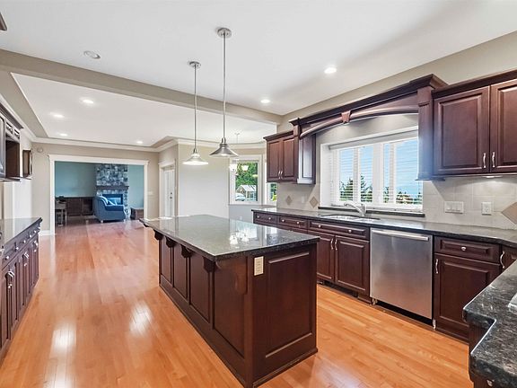 5th image of 10270 Rolley Cres
