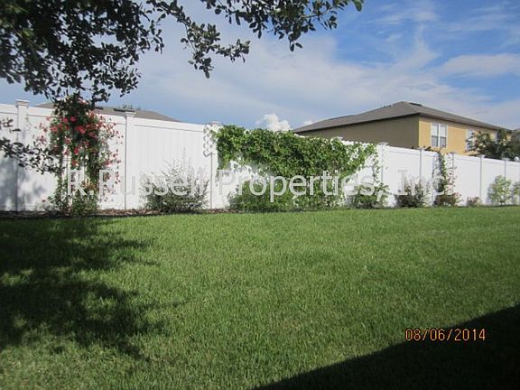 3rd image of 209 Timbercreek Pines Cir