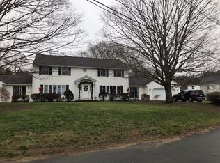 3 School St, Groveland, MA 01834