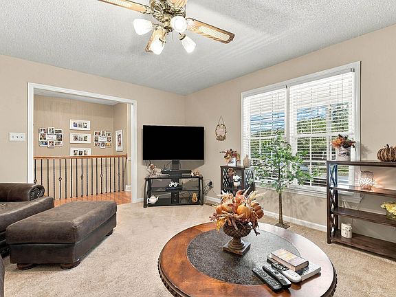 5th image of 114 Mapleton Forest Dr NW