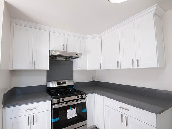 2nd image of 18508 Bellorita St