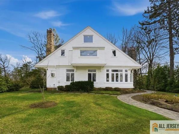 56 Oak Ave, Metuchen, NJ 08840