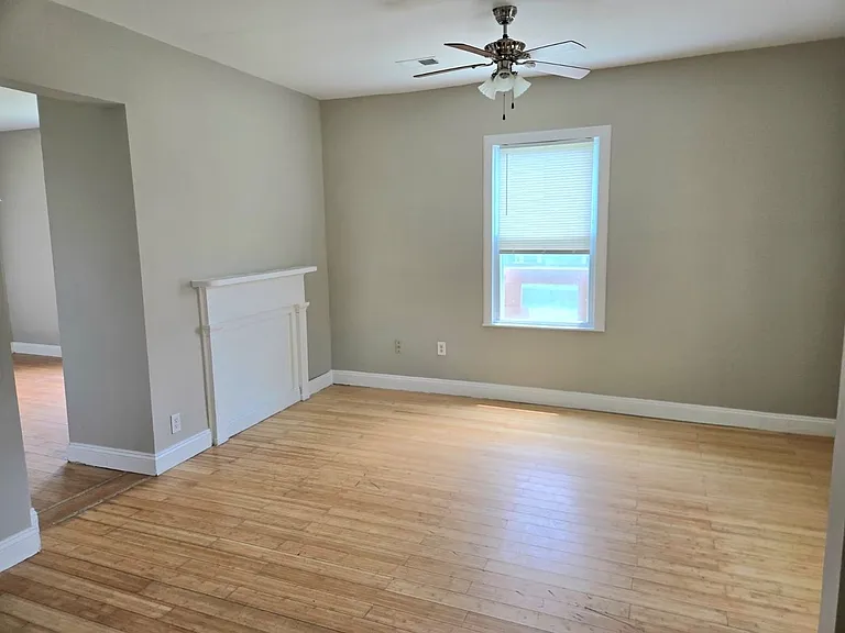 809 Eastern Ave — Photo 12