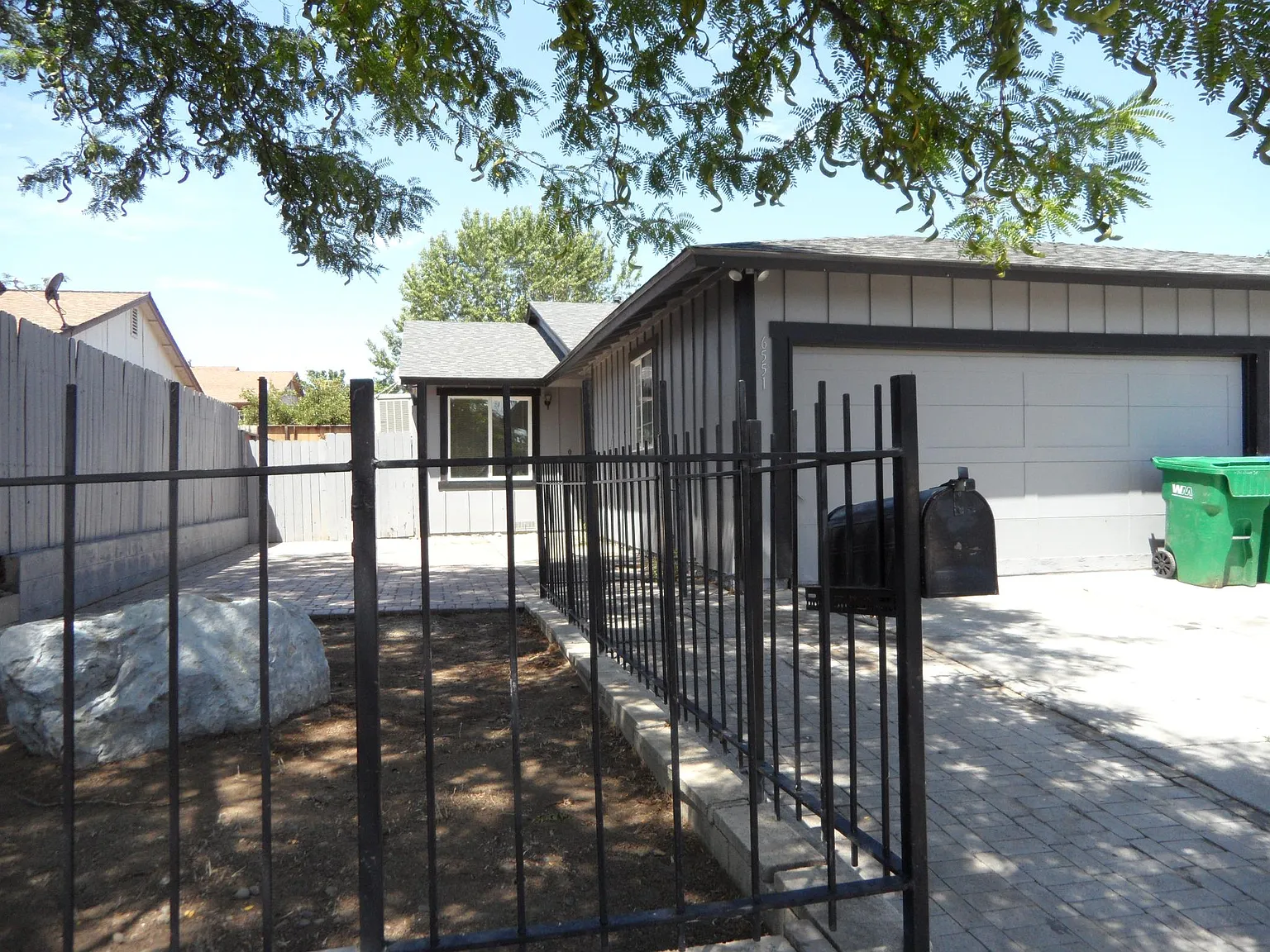 6551 Flower St photo 1