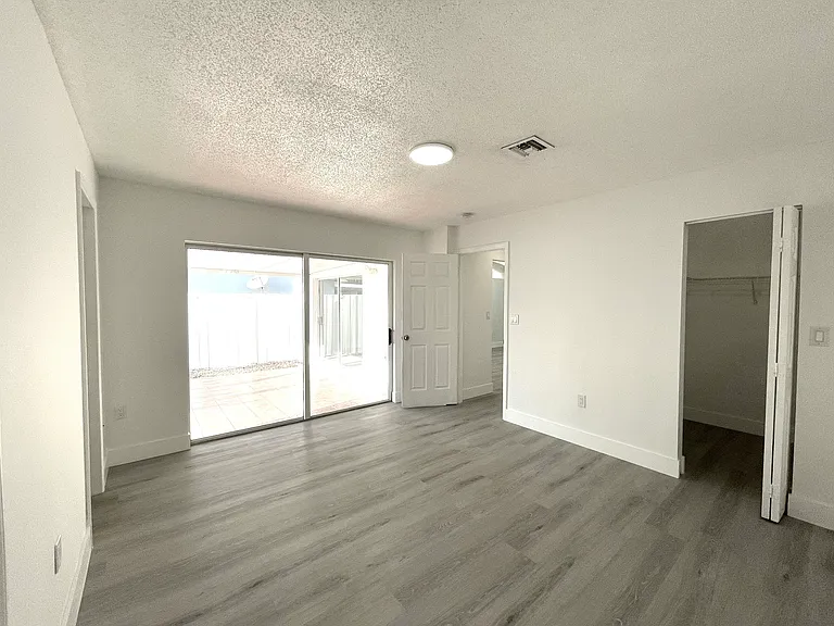 18254 SW 143rd Pl — Photo 26