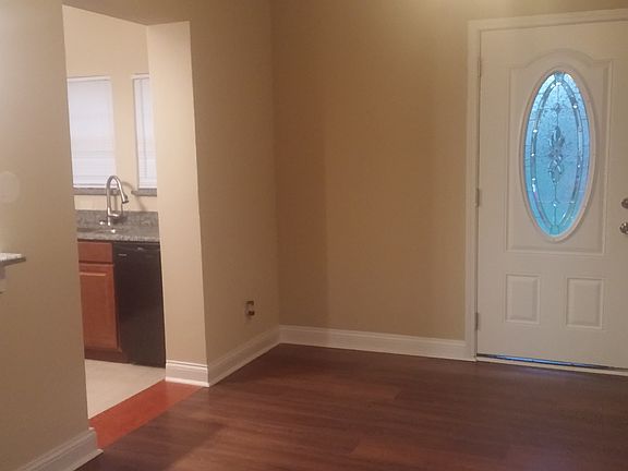 4th image of 3647 Cedar Dr