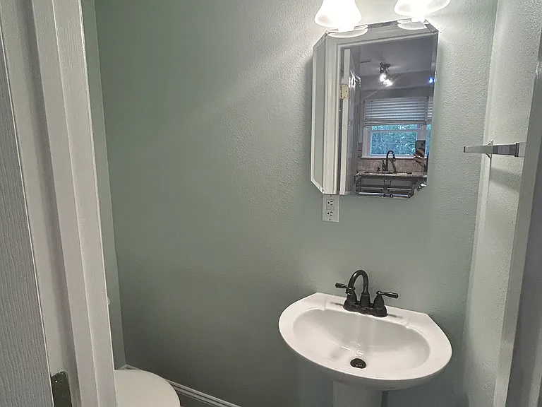 4705B Blue Bird Ct — Photo 10