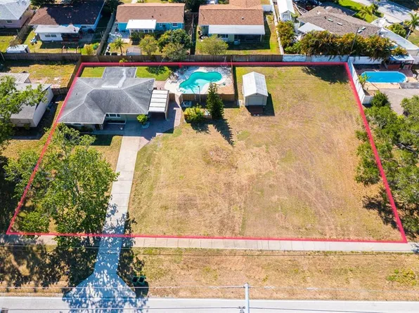 1744 N Old Coachman Rd, Clearwater, FL 33765
