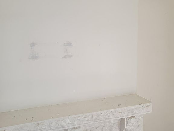 4th image of 4005 W 28th St #4005