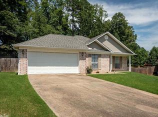 1224 Oak View Dr, Benton, AR 72015