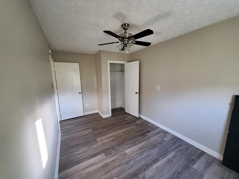 820 E Main St #822 — Photo 7