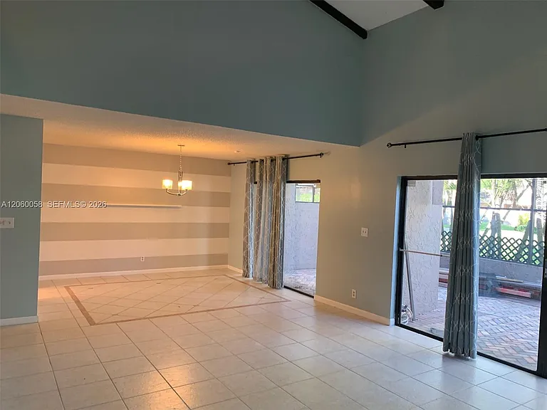 305 Bonnie Brae Way #27 — Photo 11
