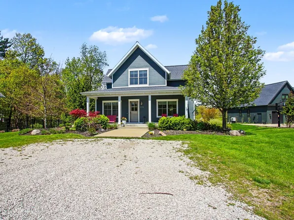 224 Ferry St, Douglas, MI 49406