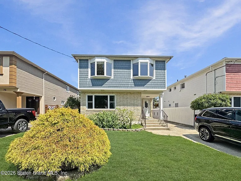 71 Reading Ave #1 — Photo 2