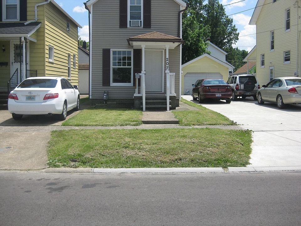2nd image of 207 W 31st St