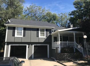 4723 Reinhardt Dr, Roeland Park, KS 66205