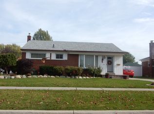 9042 Lathers St, Livonia, MI 48150