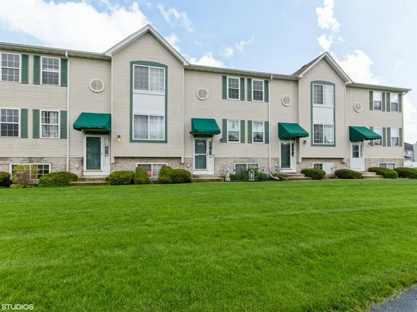 2102 Jasmine Dr, Crest Hill, IL 60403