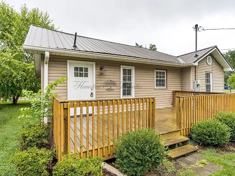 505 Lamont St — Photo 13