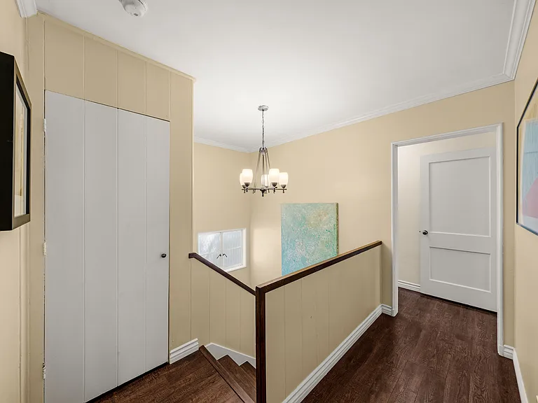5150 1/2 Village Grn — Photo 16