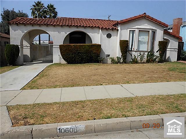 1st image of 10605 S Manhattan Pl