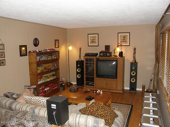 2nd image of 5010 Dorset Ln