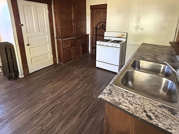 3rd image of 1109 Sycamore St #2