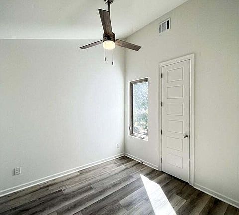 3rd image of 137 Saint Germaine Cir