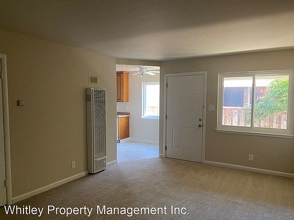 4th image of 921 Rose Ave