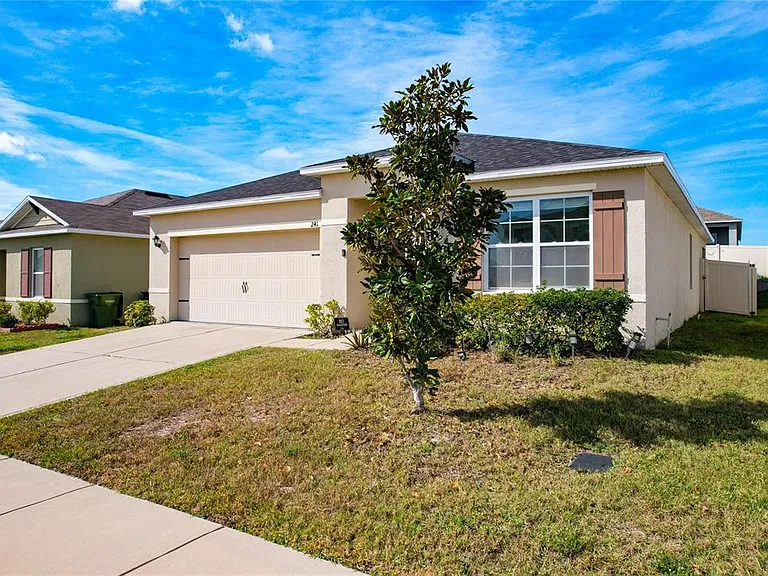 241 Meadowbrook Blvd — Photo 3