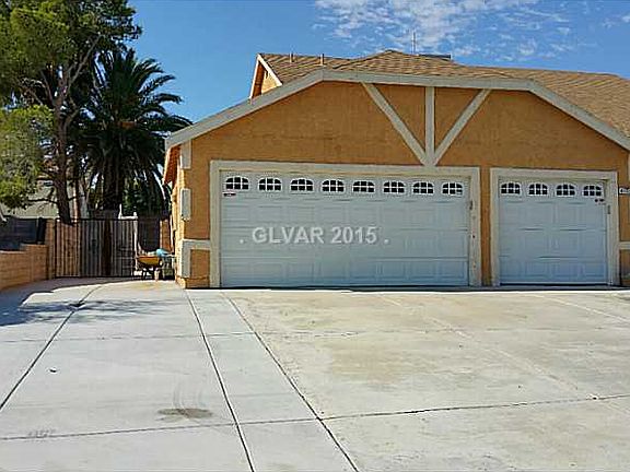 3rd image of 6725 Brunswick Cir