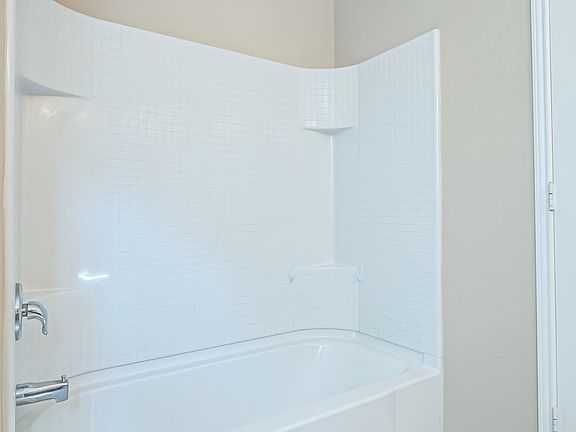 2nd image of 120 Abelia Dr