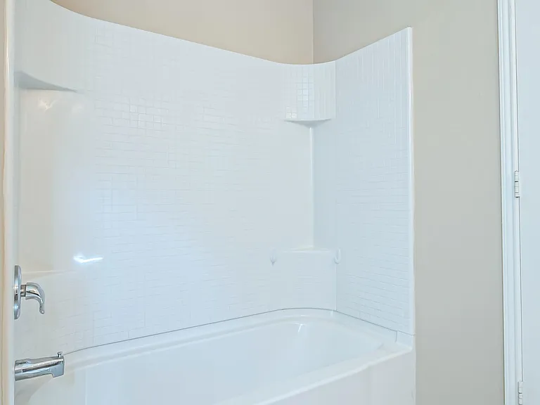 120 Abelia Dr — Photo 2
