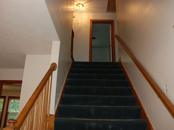 2nd image of 221 Cherwell Ct