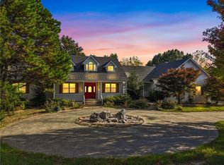 615 County Road 102, Eureka Springs, AR 72632