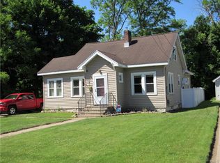 42 Brookline Dr, Utica, NY 13501