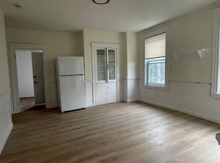28 Holworthy Pl APT 1, Cambridge, MA 02138