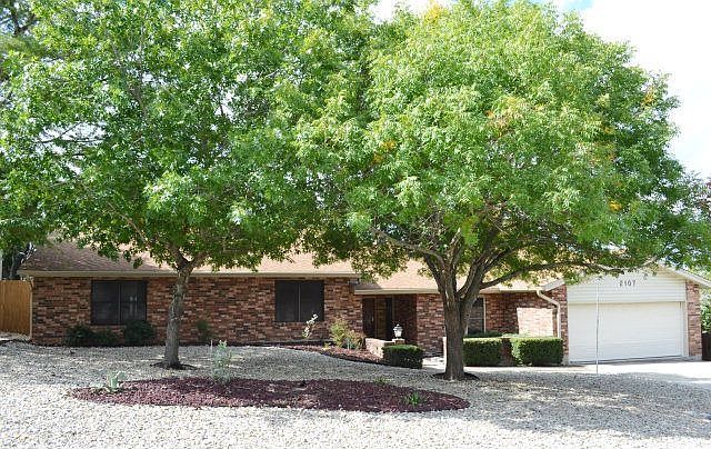 1st image of 2107 Trail Wood Cir