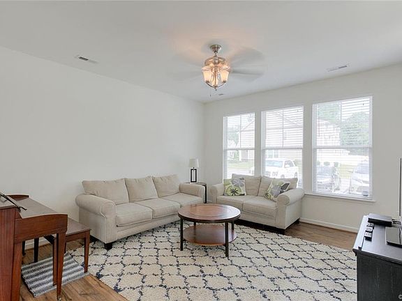 5th image of 10510 Marions Way