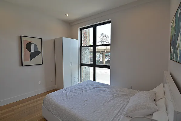 Rented by Hagstrom Management Inc | media 8