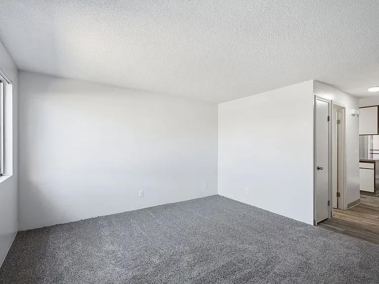 Rolling Hills Townhouses — Photo 11