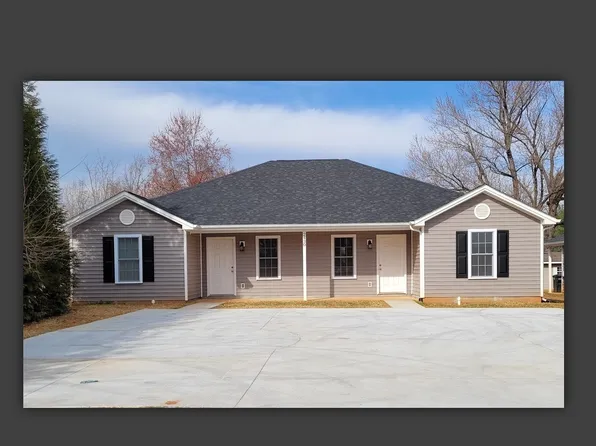 2430 Old Forest Rd #B, Lynchburg, VA 24501