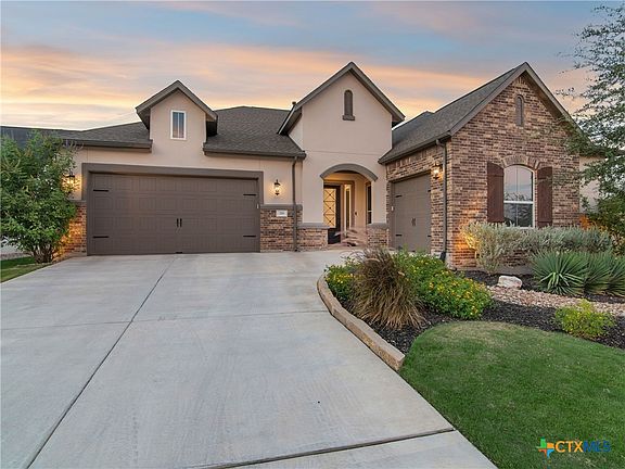 3rd image of 216 Sweeping Sage Ln