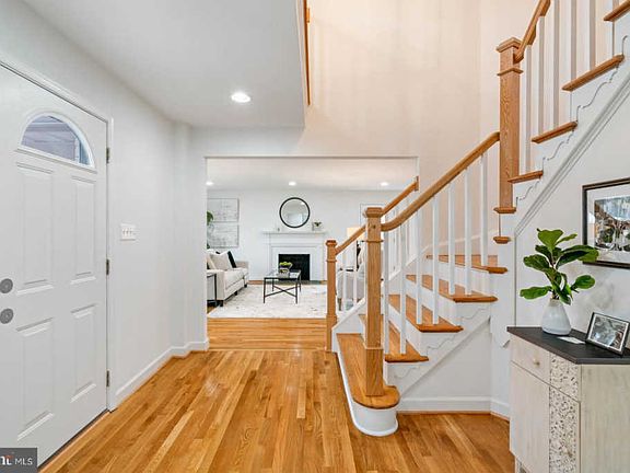 4th image of 3871 N Tazewell St
