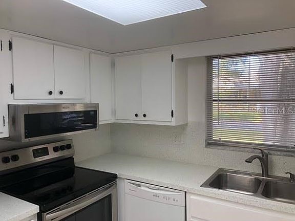3rd image of 449 Jewell Ct #3